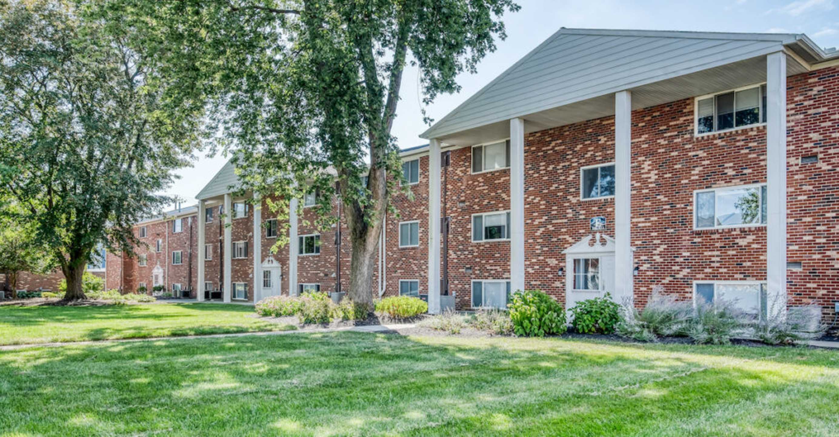 Colonial Gardens CLK